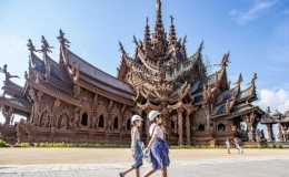 Du kh&aacute;ch Việt Nam phải khai b&aacute;o online trước khi đến Th&aacute;i Lan