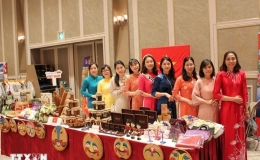 Quảng b&aacute; sản phẩm truyền thống Việt Nam tại Hội chợ từ thiện ở Nhật Bản