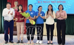     Ra mắt m&ocirc; h&igrave;nh &ldquo;Phụ nữ sản xuất n&ocirc;ng sản theo hướng hữu cơ an to&agrave;n&rdquo;