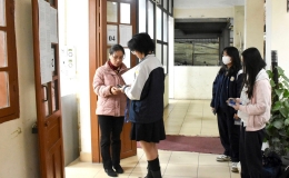 Tổ chức cho học sinh lớp 12 l&agrave;m quen với c&aacute;ch thức thi mới