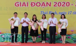 Trao học bổng &ldquo;Học kh&ocirc;ng bao giờ c&ugrave;ng&rdquo; v&agrave; biểu dương c&aacute;c m&ocirc; h&igrave;nh học tập ti&ecirc;u biểu giai đoạn 2020 - 2025