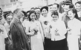 Về đấu tranh chống chủ nghĩa c&aacute; nh&acirc;n