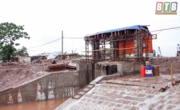 C&ocirc;ng ty TNHH MTV Khai th&aacute;c c&ocirc;ng tr&igrave;nh thủy lợi Nam Th&aacute;i B&igrave;nh: Đẩy nhanh tiến độ x&acirc;y dựng c&aacute;c c&ocirc;ng tr&igrave;nh ph&ograve;ng, chống lụt, b&atilde;o