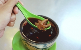 Kh&aacute;m ph&aacute; qu&aacute;n g&agrave; &aacute;c tiềm thuốc bắc ở S&agrave;i G&ograve;n