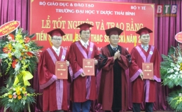 Trường Đại học Y Dược Th&aacute;i B&igrave;nh: Th&ecirc;m 6 c&aacute;n bộ, giảng vi&ecirc;n được c&ocirc;ng nhận đạt ti&ecirc;u chuẩn v&agrave; bổ nhiệm chức danh Ph&oacute; Gi&aacute;o sư