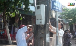 Vũ Thư b&oacute;c gỡ quảng c&aacute;o rao vặt