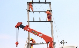 Nắng n&oacute;ng kéo dài, sản lượng đi&ecirc;̣n ti&ecirc;u thụ tăng kỷ lục