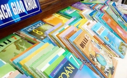 Lập đường d&acirc;y n&oacute;ng phục vụ nhu cầu mua s&aacute;ch gi&aacute;o khoa