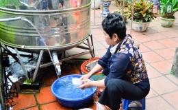 Thanh T&acirc;n: Người d&acirc;n &ldquo;kh&aacute;t nước sạch&rdquo;