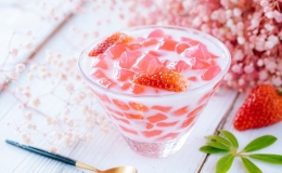 C&aacute;ch l&agrave;m sữa tr&acirc;n ch&acirc;u tr&aacute;i c&acirc;y vừa ngon lại đẹp mắt