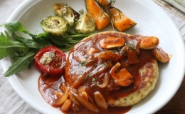 C&aacute;ch l&agrave;m b&iacute;t tết đậu hũ với sốt nấm