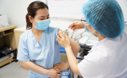 C&oacute; th&ecirc;m 10.515 người được ti&ecirc;m chủng vắc xin ph&ograve;ng Covid-19