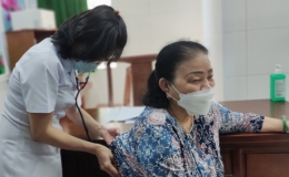 5 dấu hiệu cần sự trợ gi&uacute;p y tế khẩn cấp trong qu&aacute; tr&igrave;nh phục hồi hậu Covid-19