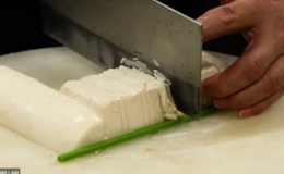 M&oacute;n đậu hũ c&oacute; h&agrave;ng ngh&igrave;n vết cắt