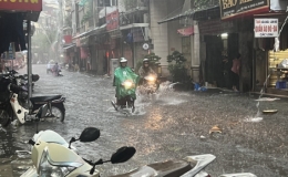 Mưa to c&ograve;n tiếp diễn tại v&ugrave;ng n&uacute;i v&agrave; trung du Bắc Bộ đến hết th&aacute;ng 5