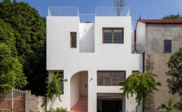 Ng&ocirc;i nh&agrave; như c&ocirc;ng vi&ecirc;n thu nhỏ