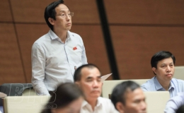  Quốc hội thảo luận về một số dự &aacute;n luật