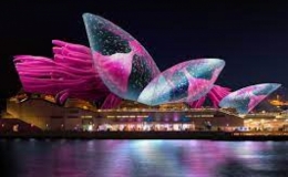 Tr&igrave;nh diễn &aacute;nh s&aacute;ng ở nh&agrave; h&aacute;t Opera Sydney