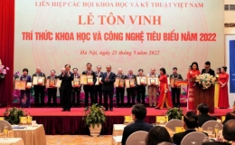 Vinh danh 106 tr&iacute; thức khoa học c&ocirc;ng nghệ ti&ecirc;u biểu 2022