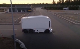 Xe tải điện tự l&aacute;i 