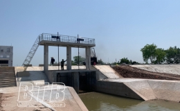 Bảo đảm an to&agrave;n c&ocirc;ng tr&igrave;nh v&agrave; hạ du hồ chứa nước m&ugrave;a lũ năm 2023