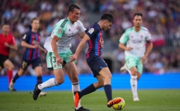 Barca chỉ c&ograve;n c&aacute;ch ng&ocirc;i vương La Liga một trận thắng