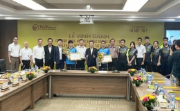 Bộ đ&ocirc;i b&oacute;ng b&agrave;n Đinh Anh Ho&agrave;ng-Trần Mai Ngọc được thưởng 500 triệu đồng