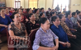 N&oacute;i chuyện chuy&ecirc;n đề về chăm s&oacute;c sức khỏe cho c&aacute;n bộ, hội vi&ecirc;n phụ nữ