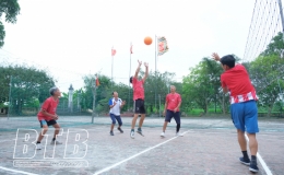 S&ocirc;i nổi phong tr&agrave;o văn nghệ, thể thao của người cao tuổi