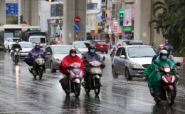 Bắc Bộ s&aacute;ng c&oacute; mưa r&agrave;o, trưa chiều hửng nắng