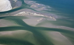 B&atilde;i biển biến mất theo thủy triều tại H&agrave; Lan