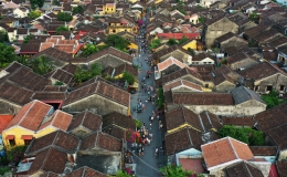 Hội An th&iacute; điểm cho ph&eacute;p hộ d&acirc;n phố cổ đ&oacute;n kh&aacute;ch ăn ở c&ugrave;ng