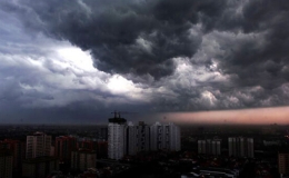 Tin mưa d&ocirc;ng v&agrave; cảnh b&aacute;o mưa lớn cục bộ, lốc, s&eacute;t, gi&oacute; giật mạnh tại Th&aacute;i B&igrave;nh 