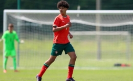 Con trai Ronaldo khiến ch&acirc;u &Acirc;u 'ph&aacute;t cuồng', thương vụ kho&aacute;c &aacute;o MU tới gần