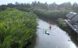 Đến Quảng Ng&atilde;i trải nghiệm ch&egrave;o sup tr&ecirc;n s&ocirc;ng Kinh Giang