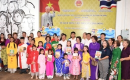 Lễ kh&aacute;nh th&agrave;nh Tủ s&aacute;ch tiếng Việt phục vụ cộng đồng tại Udon Thani, Th&aacute;i Lan