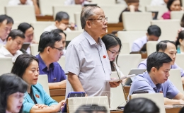 Quốc hội thảo luận về c&aacute;c dự &aacute;n luật, nghị quyết