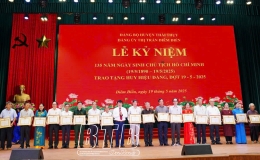  Th&aacute;i Thụy: 351 đảng vi&ecirc;n được trao tặng Huy hiệu Đảng