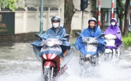 Thời tiết ng&agrave;y 20/5:  Bắc Bộ ng&agrave;y nắng, mưa d&ocirc;ng về chiều tối, Trung Bộ bước v&agrave;o đợt nắng n&oacute;ng mới