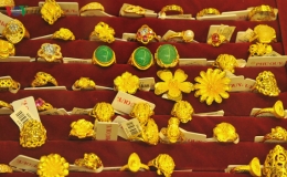 Gi&aacute; v&agrave;ng SJC v&agrave; v&agrave;ng thế giới tiếp tục đ&agrave; tăng