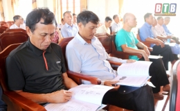 Hỗ trợ n&ocirc;ng d&acirc;n sử dụng m&aacute;y cơ kh&iacute; n&ocirc;ng nghiệp hiệu quả