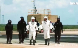 Khoảnh khắc t&agrave;u vũ trụ c&ugrave;ng 2 phi h&agrave;nh gia Mỹ rời bệ ph&oacute;ng