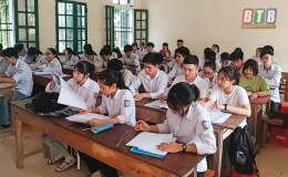 Ng&agrave;y 15/6, gần 19.000 học sinh lớp 12 bắt đầu đăng k&yacute; dự thi tốt nghiệp THPT