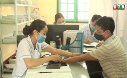 Tăng cường chăm s&oacute;c sức khỏe nh&acirc;n d&acirc;n trong m&ugrave;a nắng n&oacute;ng