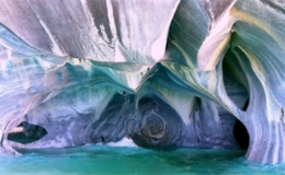 Kh&aacute;m ph&aacute; hang động cẩm thạch hơn 6.000 năm tuổi ở Chile