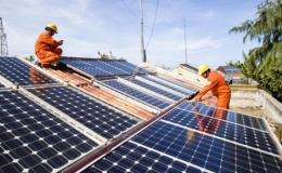 Australia muốn đưa c&ocirc;ng nghệ t&aacute;i chế pin mặt trời v&agrave;o Việt Nam