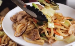 C&ocirc;ng thức m&igrave; udon x&agrave;o dai ngon