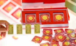 Gi&aacute; v&agrave;ng giảm &ldquo;nhỏ giọt&rdquo;