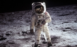 NASA chi h&agrave;ng tỷ USD ph&aacute;t triển bộ đồ vũ trụ mới đa dụng hơn