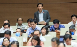 Quốc hội thảo luận về một số dự &aacute;n luật tr&igrave;nh kỳ họp